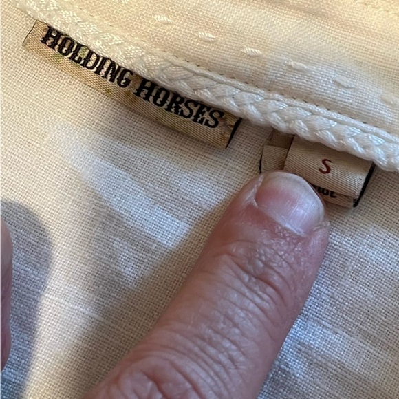 🤍HOLDING HORSES for Anthropologie – White Buttoned Linen Blouse – Size S - Picture 2 of 9